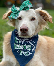 Load image into Gallery viewer, Green Yard LIne 1.5in Grosgrain Hairbow Made with an Alligator Hairclip or elastic headband