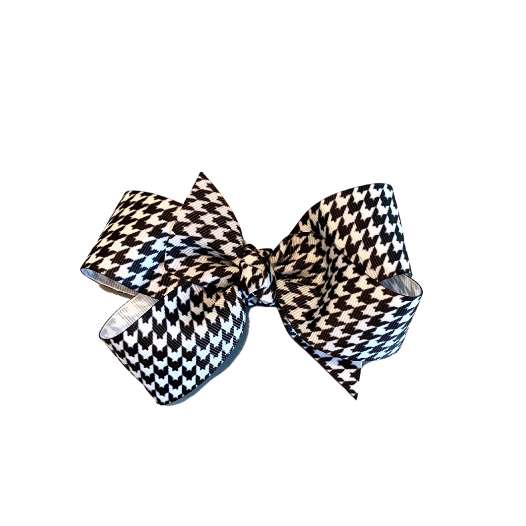 Houndstooth 1.5 in Grosgrain Hairbow  Made with an  Alligator  Hair clip or elastic headband